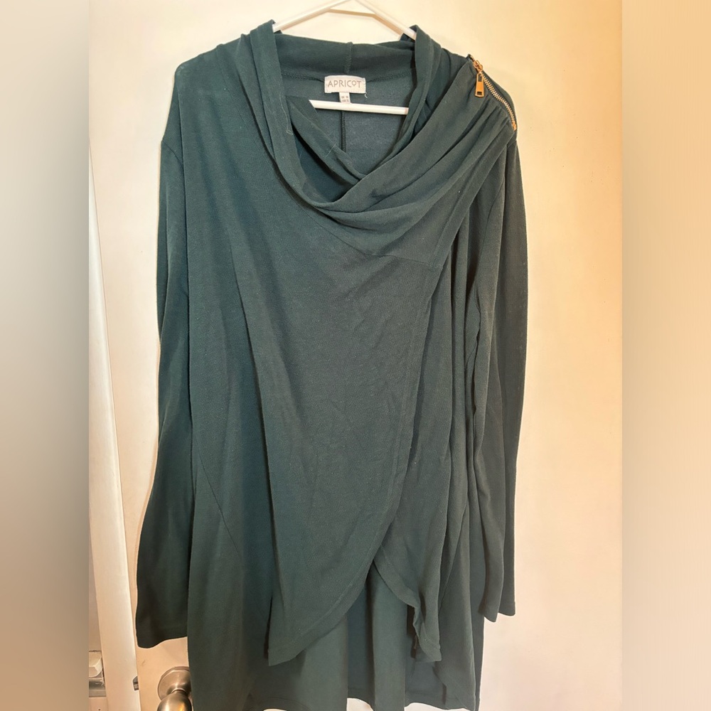 Apricot Long Tunic Top • Size 16 • Dark Green